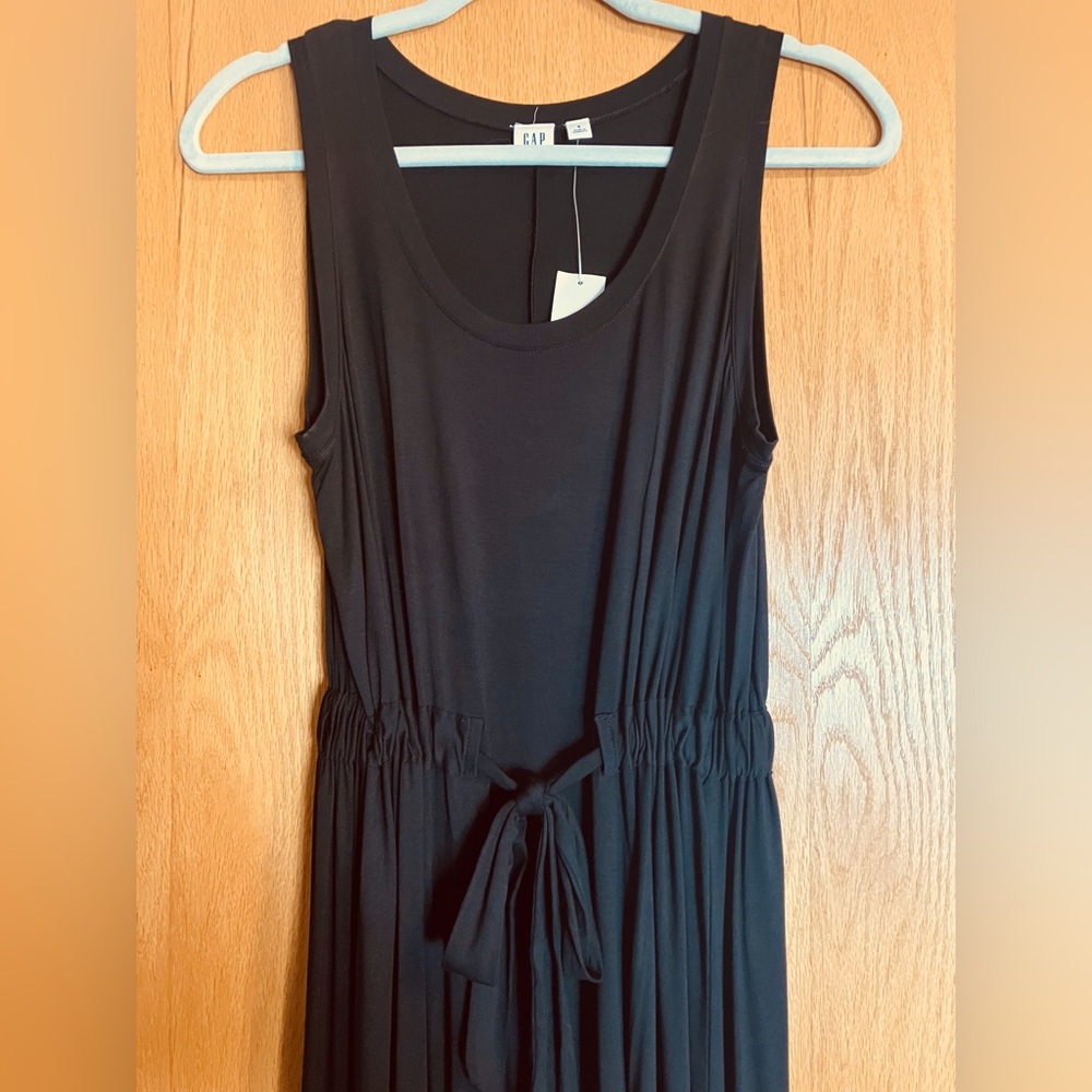 GAP sleeveless black midi sundress
